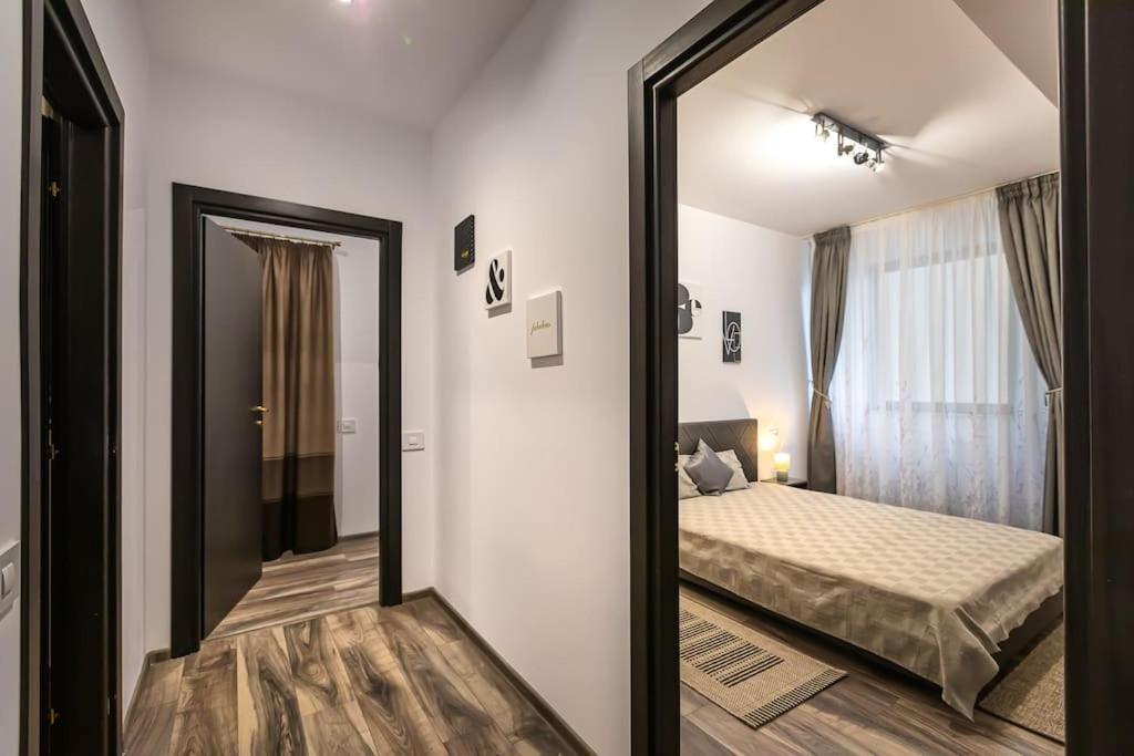 Modern Apartment With City-View Near Poiana Braşov Buitenkant foto