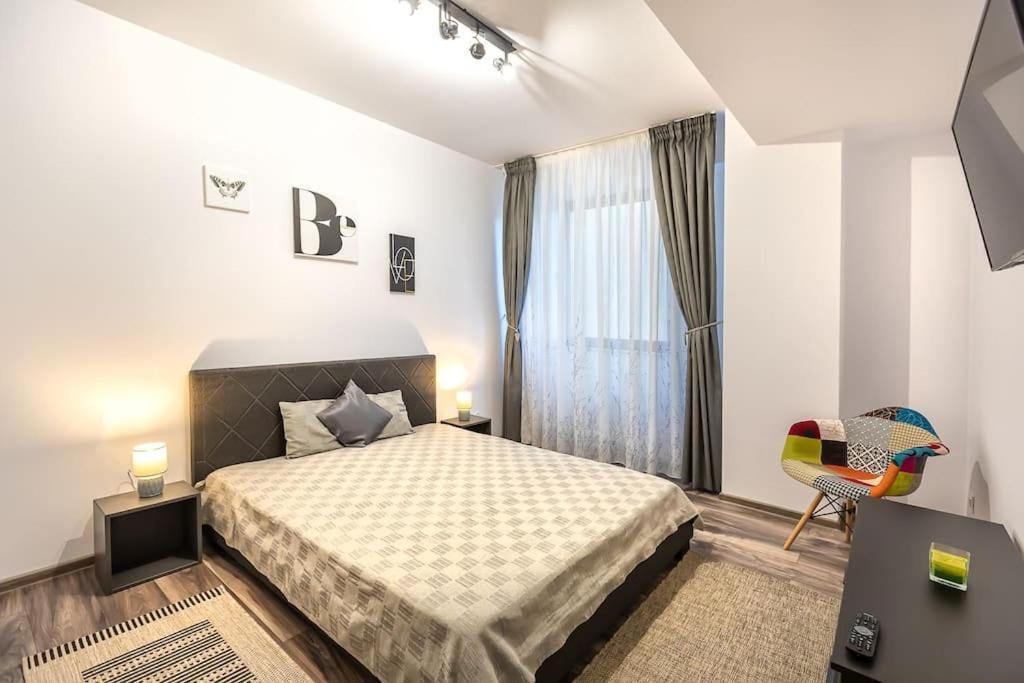Modern Apartment With City-View Near Poiana Braşov Buitenkant foto